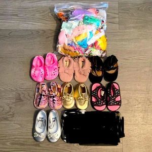Baby shoes & hair bow bundle